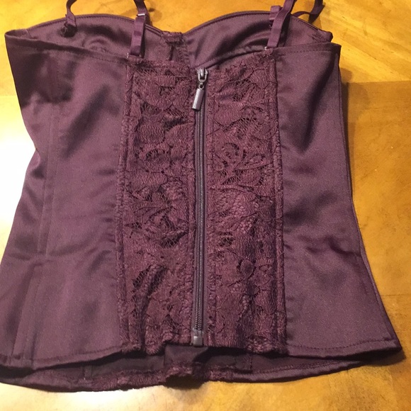 Two bustiers one small one xs - Picture 5 of 8